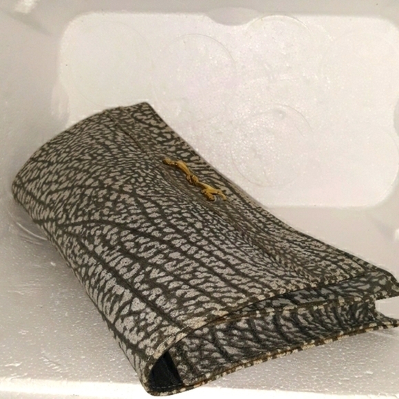 Seberini Vintage Suede Leather Texture Grey Clutch - Picture 4 of 7